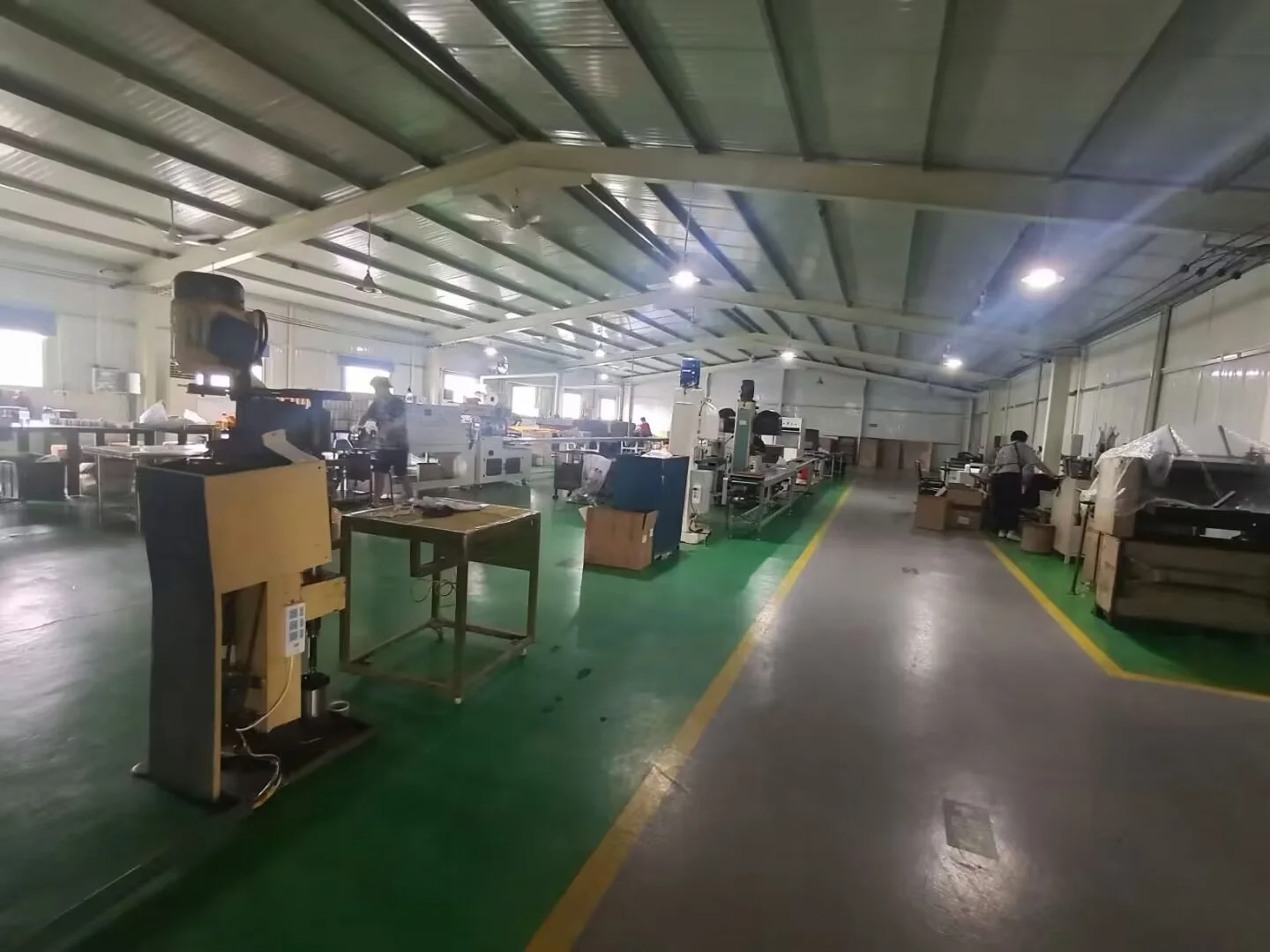 Wide view of SHANLIN's filter production workshop in Xinxiang