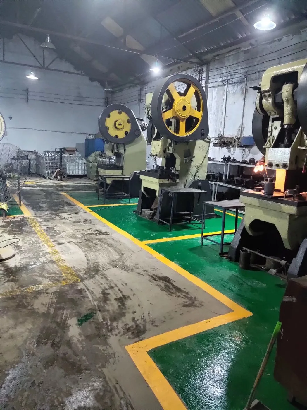 SHANLIN production equipment and inspection area inside the Xinxiang workshop
